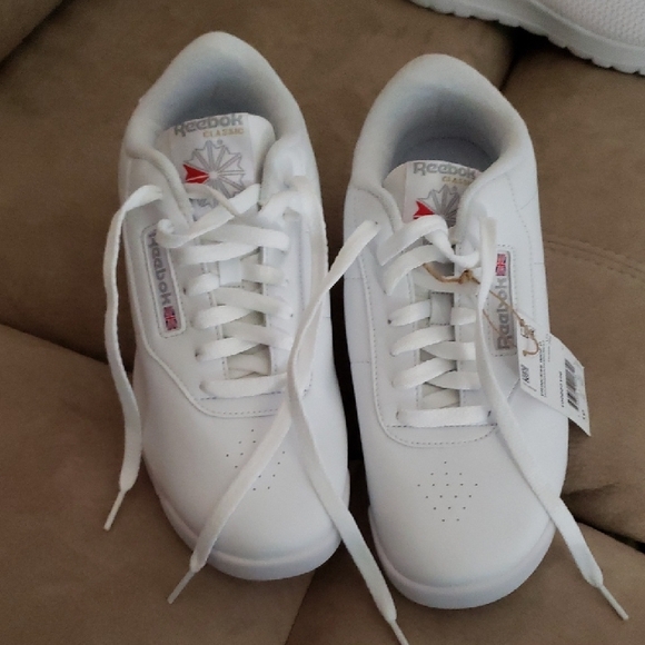 Reebok Classic Shoes - Reebok Classic White Sneakers